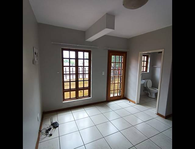 2 BEDROOM PROPERTY TO RENT IN DIE BULT